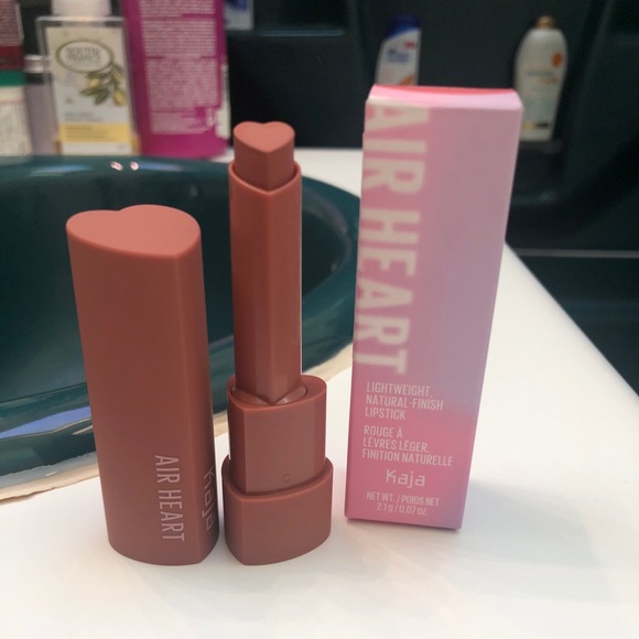 NIB KAJA AIR HEART LIPSTICK - Picture 3 of 6